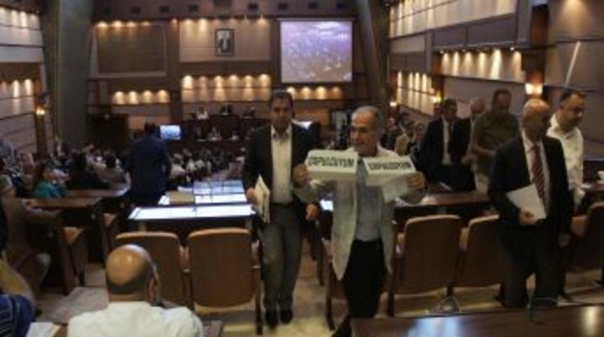 B&uuml;y&uuml;kşehir Meclisinde '&ccedil;apulcu' Protestosu