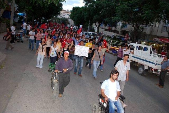 Salihli’de Gezi Parkı’na Destek Eylemleri Devam Ediyor