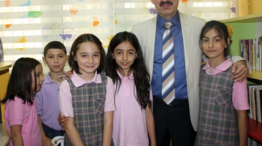 &Ccedil;ankırı Belediyesi Eğitime Verdiği Katkıyı S&uuml;rd&uuml;r&uuml;yor