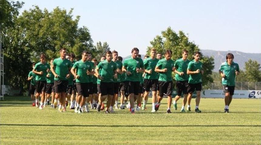 Bursaspor&rsquo;da Kiralık Ve Gen&ccedil; Oyuncular Top Başı Yaptı