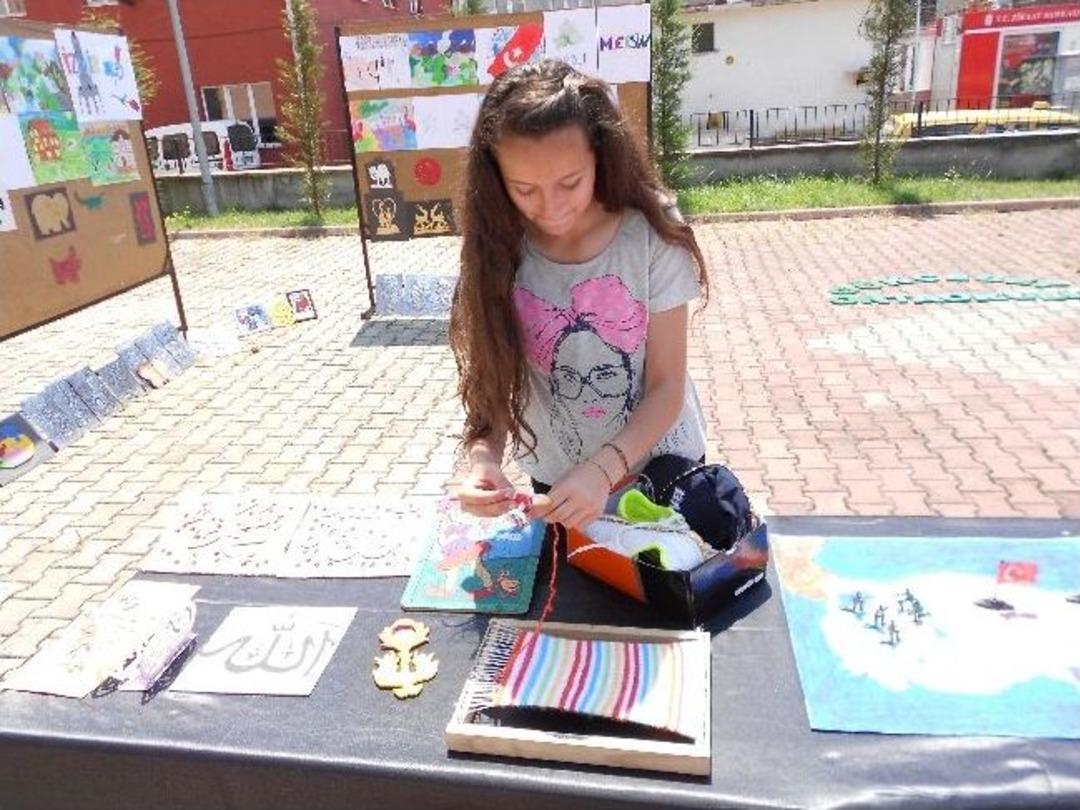 G&ouml;k&ccedil;ebey Ortaokulundan Yılsonu Sergisi