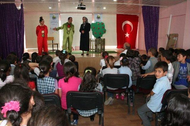 &Ouml;ğrencilere Tiyatrolu Trafik Dersi 1