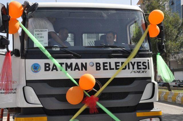 Batman Belediyesi 12 Adet Temizlik Aracı Aldı