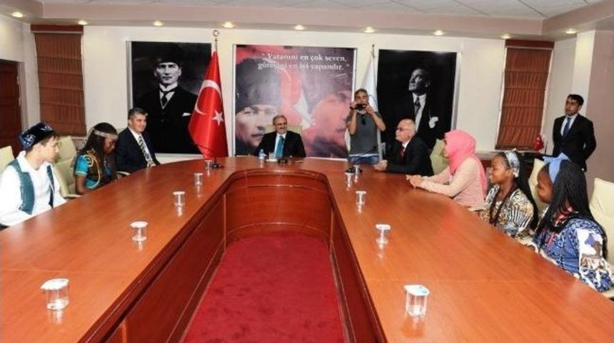 T&uuml;rk&ccedil;e&rsquo;nin &Ccedil;ocuklarından Vali Karaloğlu&rsquo;na Ziyaret