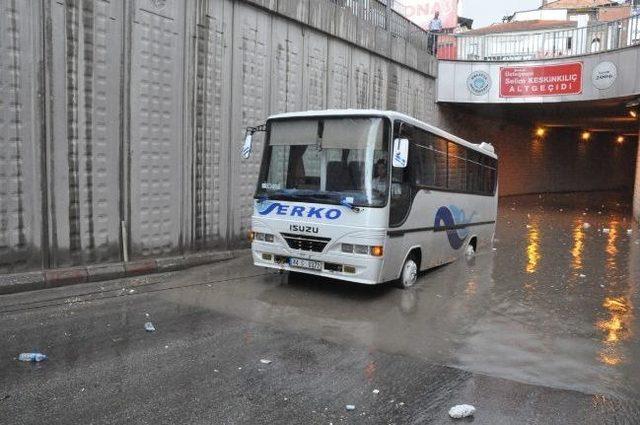 Sağanak Yağış Malatya’da Hayatı Felç Etti