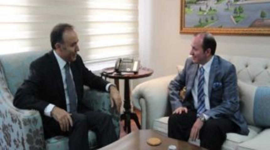 Başkan K&uuml;&ccedil;&uuml;kler, Erzurum Valisi Altıparmak`ı Makamında Ziyaret Etti