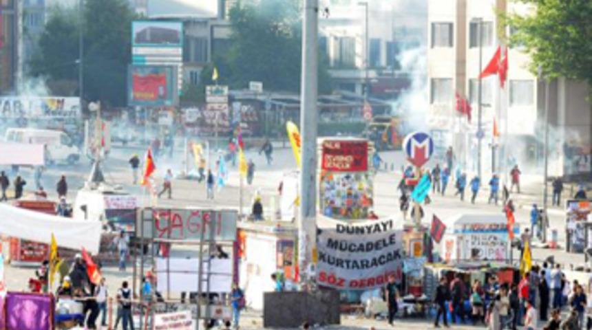 Taksim'e polis m&uuml;dahalesi