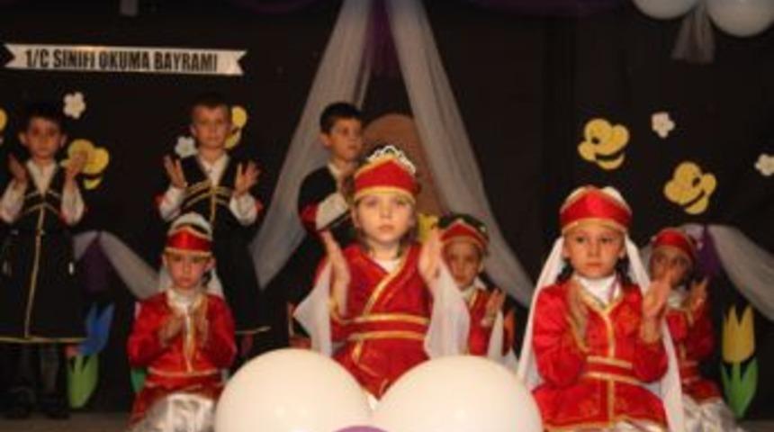 Miniklerden muhteşem okuma bayramı