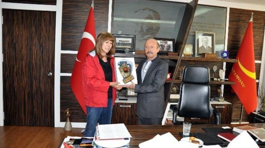 T&uuml;rk D&uuml;nyası Kadınlarından Başkan Top&ccedil;uoğlu&rsquo;na Ziyaret