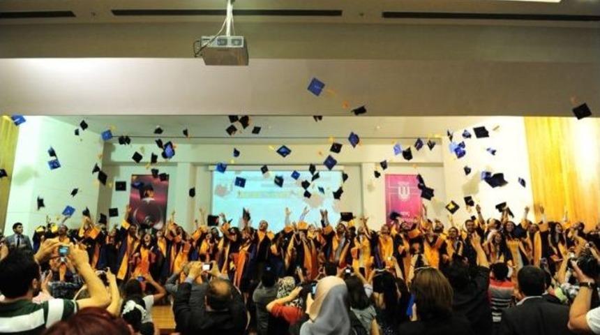 4 Bin 500 &Ouml;ğrenci Mezun Oldu