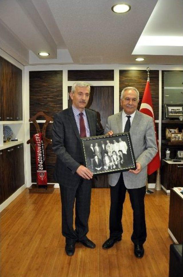 Murat Başesgioğlu&rsquo;nun Belediye Ziyareti 1