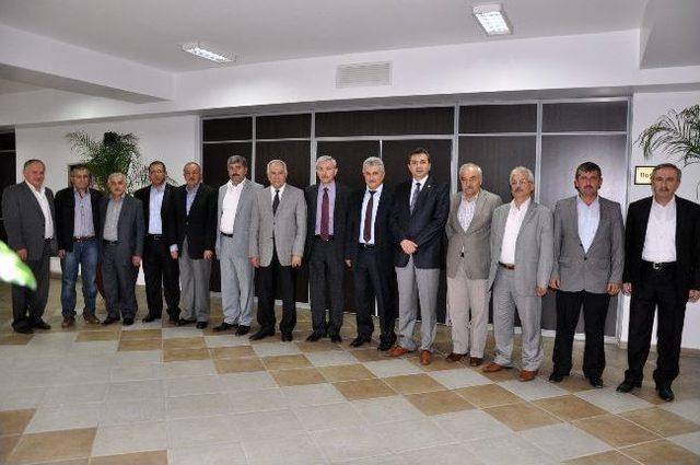 Murat Başesgioğlu&rsquo;nun Belediye Ziyareti 3