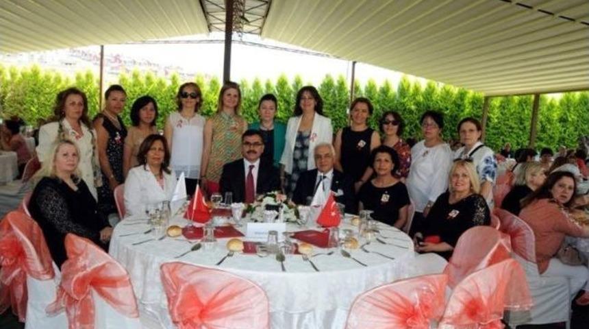 Tev G&ouml;n&uuml;ll&uuml;leri Burs Yemeğinde Buluştu