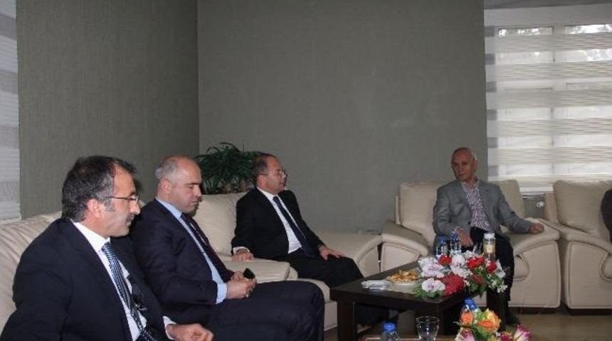 Prof. Dr. Akdağ, Basın Temsilcileri İle Biraraya Geldi