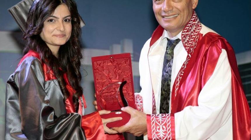 Gediz&rsquo;de Mezuniyet Sevinci