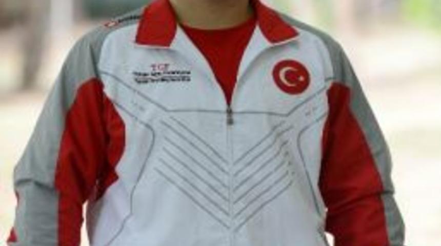 Nazmi Şahin Uluslararası Turnuvada &Uuml;&ccedil;&uuml;nc&uuml; Oldu