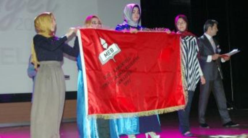 Samanyolu Cemal Şaşmaz Lisesi&rsquo;nde Mezuniyet Sevinci