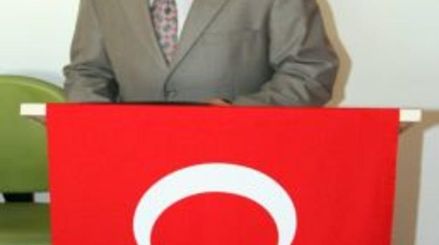 İlkadım Belediyespor Kul&uuml;b&uuml; Başkanı Onaran G&uuml;ven Tazeledi