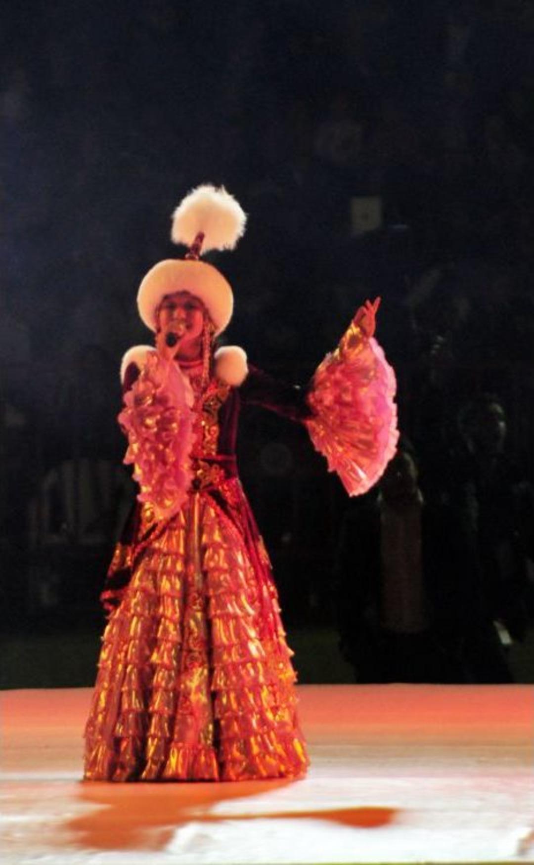 Dadaşlar, Yağmurlu Havada Sevgi Ve Barış Diliyle Isındı