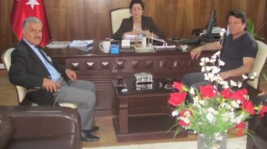 T&uuml;rkiye Kamu-sen İl Temsilcisi &Ccedil;etin, Defterdar Er&ccedil;oşman&rsquo;ı Ziyaret Etti