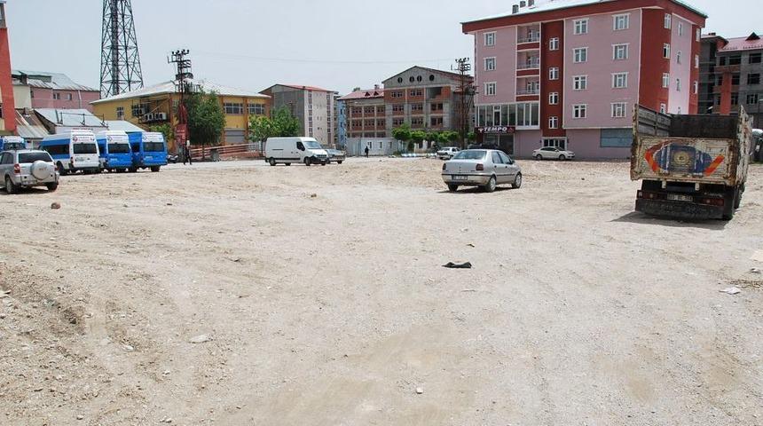 Yıkılan Eski Devlet Hastanesinin Yeri Otopark Oldu