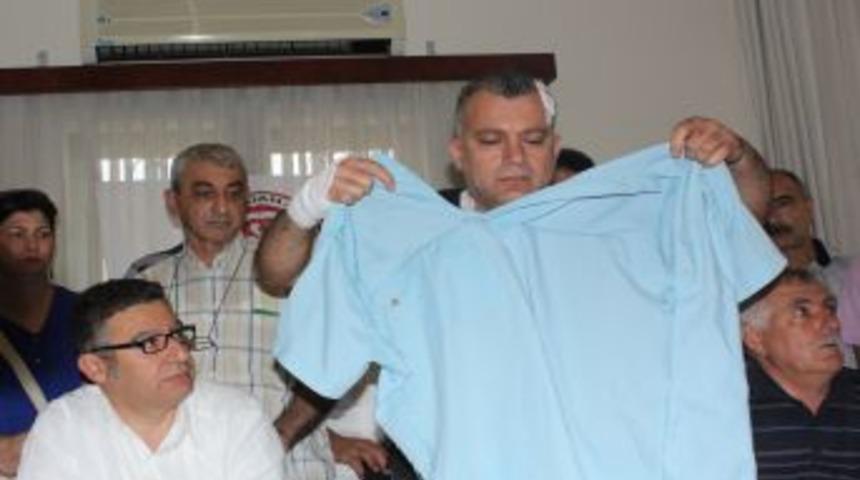 Sevk I&ccedil;in Ambulans Bekleyen Hasta Yakınları Doktoru Darp Etti