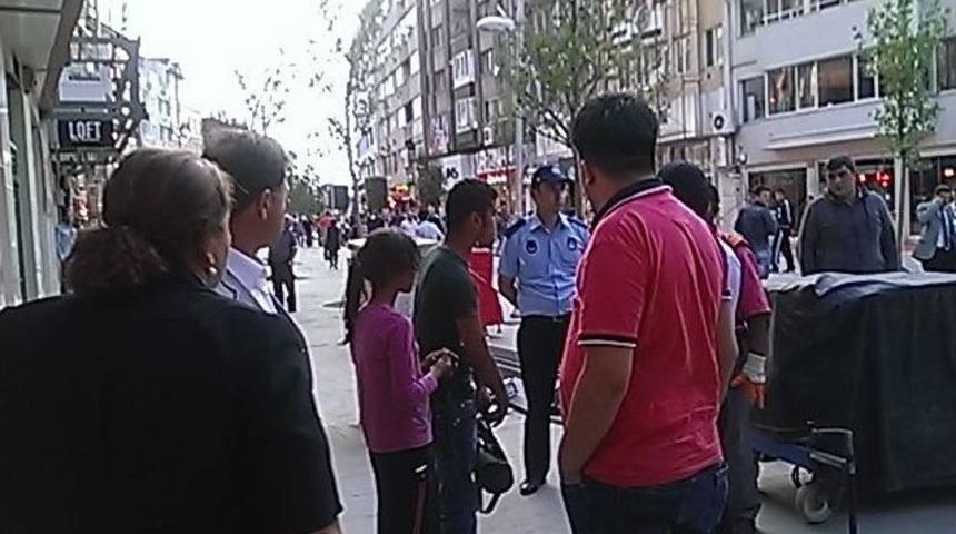 Vatandaşlar, Zabıtaya Engel Oldu