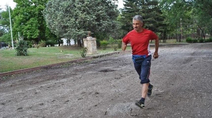 Okuldan Eve Maraton Koşuyor