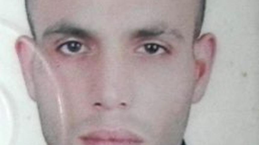 &Ccedil;ocukluk Arkadaşını Sokak Ortasında &Ouml;ld&uuml;rd&uuml;