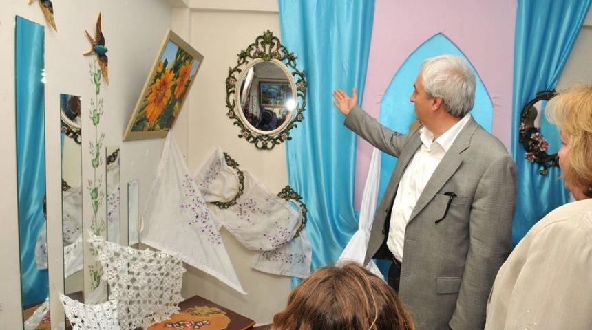 AKMEK Yeşilyurt Şubesi&rsquo;nin Yılsonu Sergisi A&ccedil;ıldı