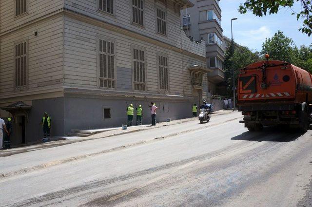 Barikatların Kaldırıldığı Yollarda Temizlik Yapılıyor