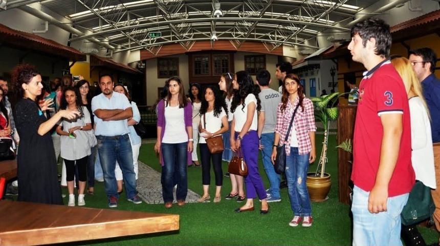 Bilim Ve Teknoloji G&ouml;n&uuml;ll&uuml;lerine Girişimcilik Eğitimi