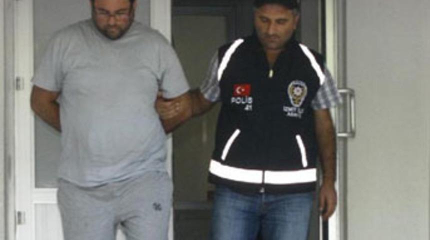 Teşhirci g&ouml;zaltına alındı