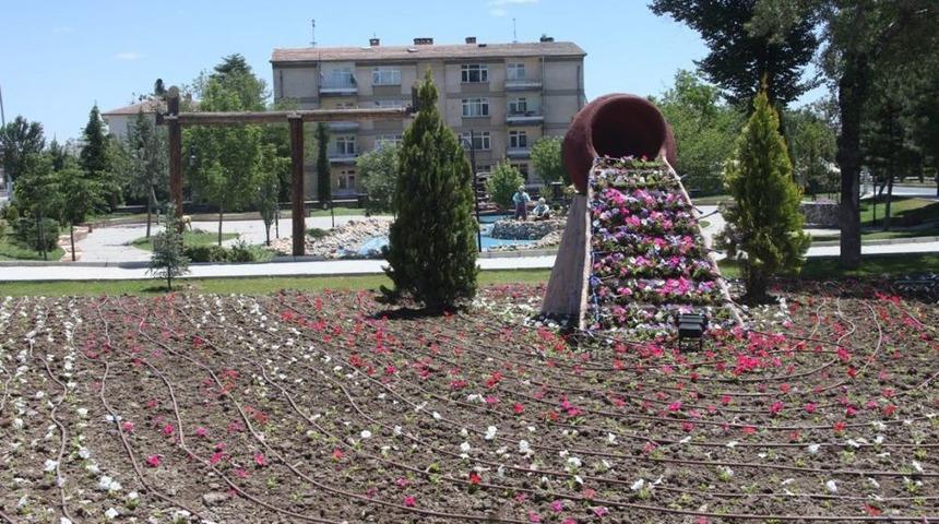 Elazığ'da Parklar Yaza Hazırlanıyor