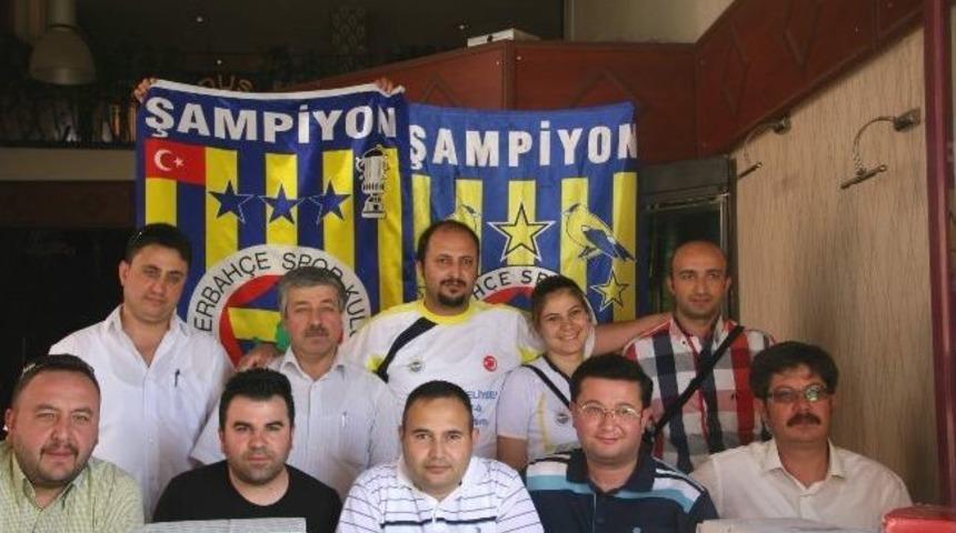 Afyonkarahisarlı Fenerbah&ccedil;elilerden &Ouml;rnek Davranış