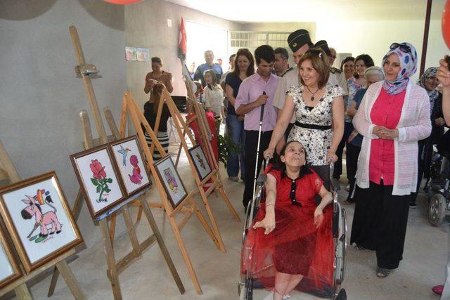 Resimleri Ile Engel Tanımadı 3