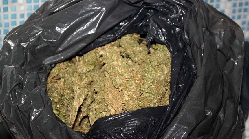 Manavgat'ta 10 Kilogram Esrar Ele Ge&ccedil;irildi