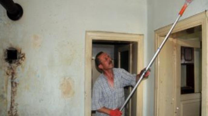 Balıkesir Belediyesi'nden Vatandaşa Tadilat Yardımı