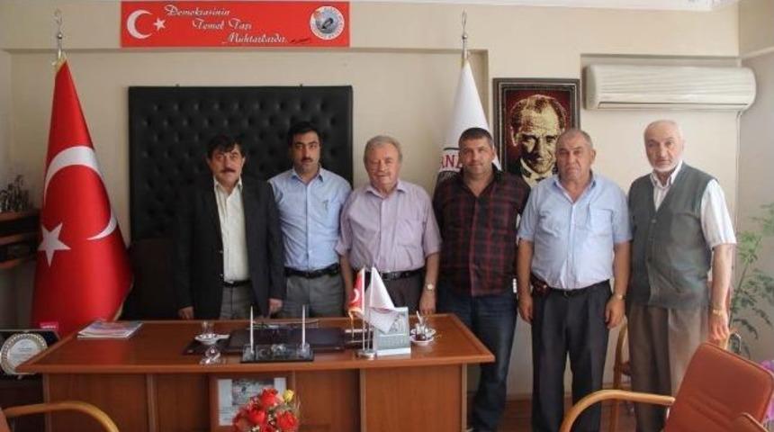 T&uuml;rkoğlu&rsquo;ndan Muhtarlar Derneği'ne Ziyaret