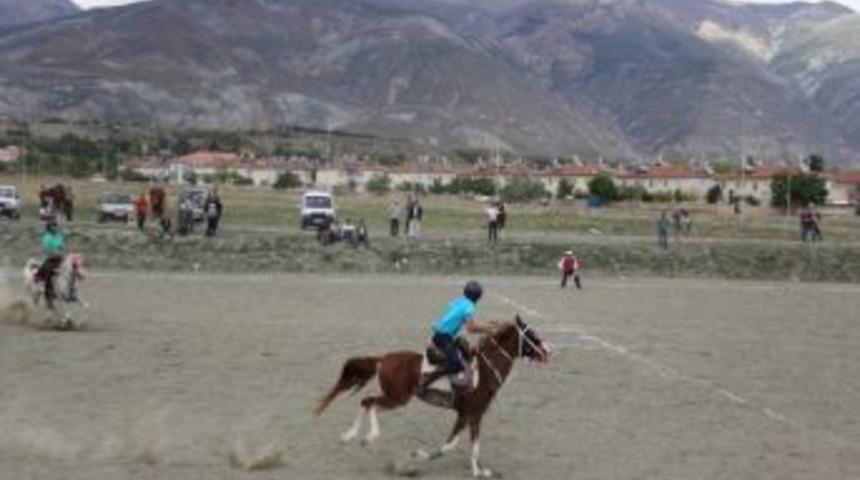 Atlı Cirit Mahalli Lig İl Birinciliği M&uuml;sabakaları Başladı