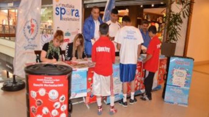 Yaz Spor Okulları İ&ccedil;in Tanıtım Standı Kuruldu