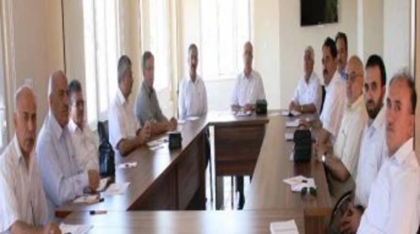 İl M&uuml;ft&uuml;s&uuml; Ali Melek G&uuml;lnar&rsquo;da M&uuml;ft&uuml;lerle Bir Araya Geldi
