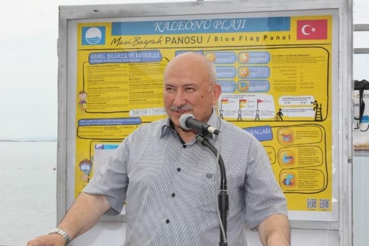 &Ccedil;andarlı&rsquo;da Mavi Bayrak T&ouml;renle G&ouml;ndere &Ccedil;ekildi