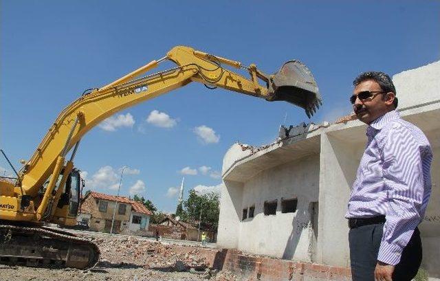 Tarihi Namazgahın İbadete Açılması İçin İlk Adım