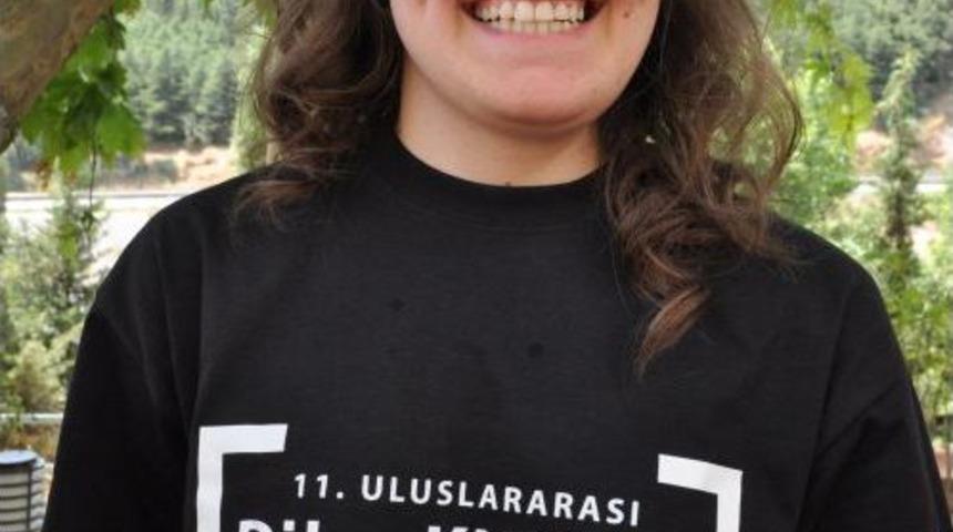 Kosovalı &Ouml;ğrenci Ermira: T&uuml;rk&ccedil;e Olimpiyatları Anlatılmaz Yaşanır