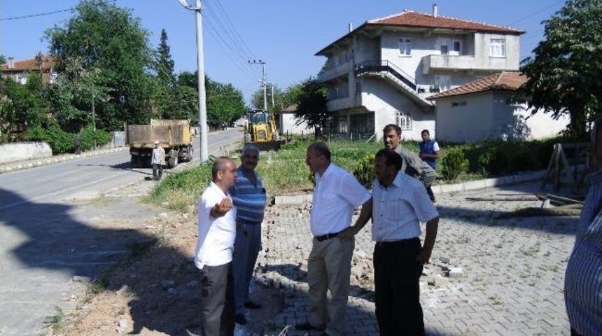 Cami Duvarını Karap&uuml;r&ccedil;ek Belediyesi Yapıyor