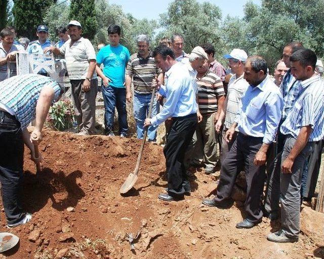 Ortaklar Muhtarını Kaybetti 1