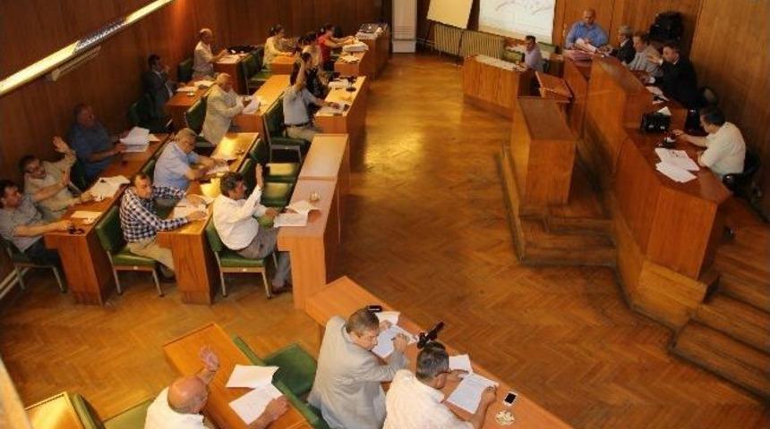Mecliste G&ouml;r&uuml;ş&uuml;len Maddeler Karara Bağlandı