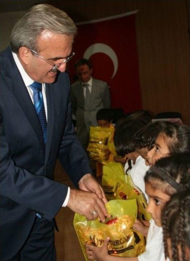 Huzurlu Bir Toplum İçin Evrensel Değerler Eğitimi Ödül Töreni Yapıldı 1