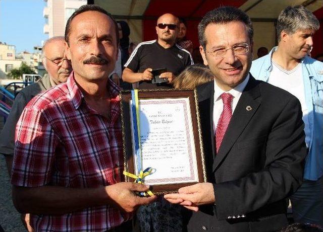 Hayırseverler Ödüllendirildi 1